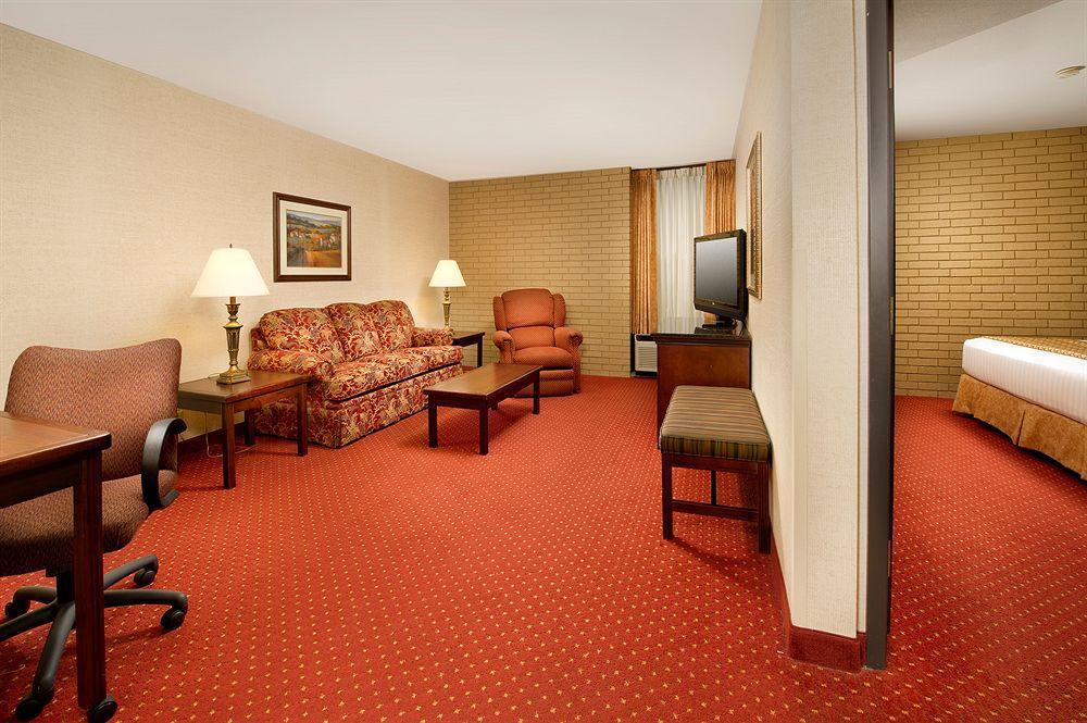 Drury Inn & Suites Charlotte University Place Dış mekan fotoğraf
