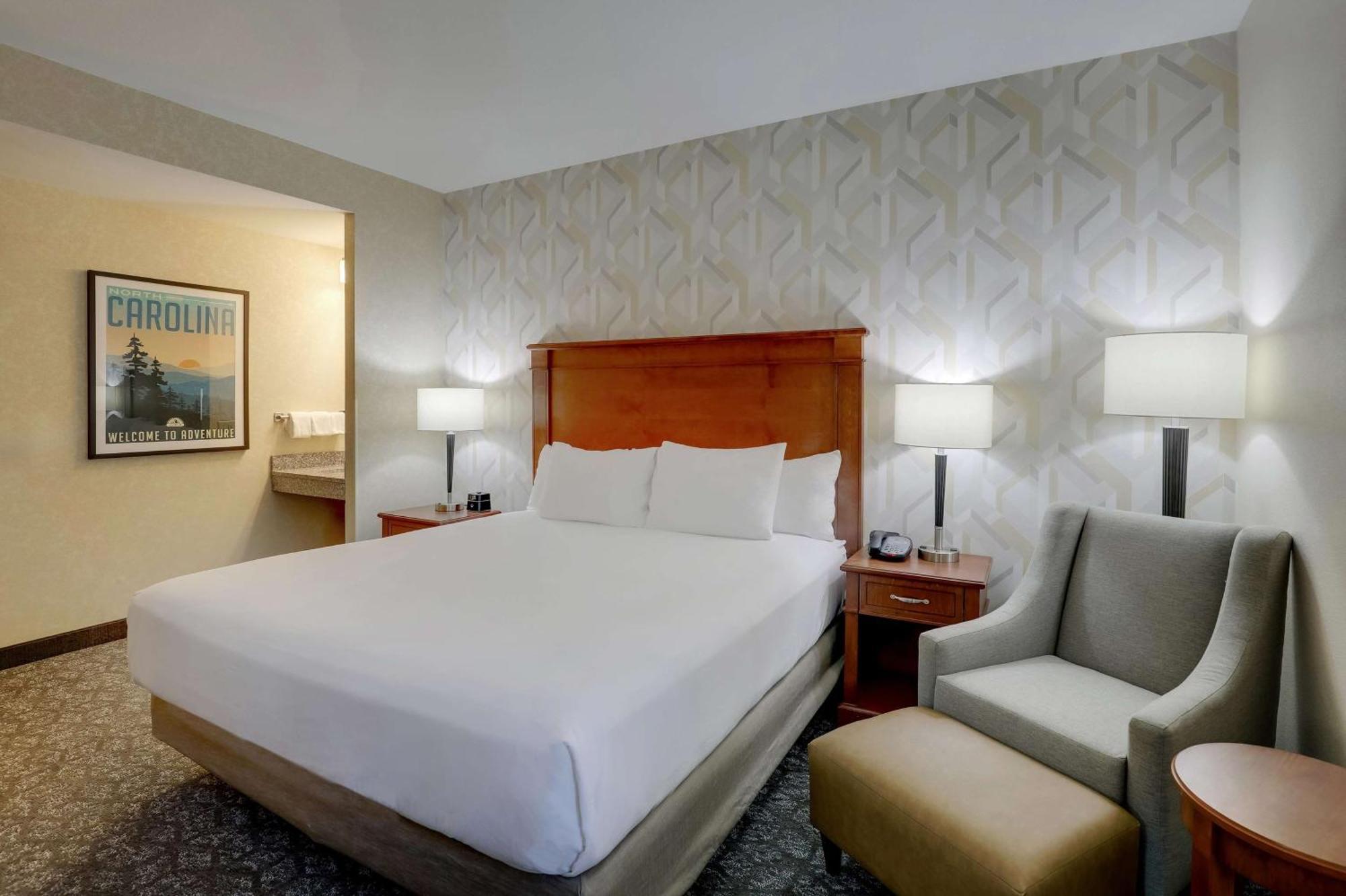 Drury Inn & Suites Charlotte University Place Dış mekan fotoğraf