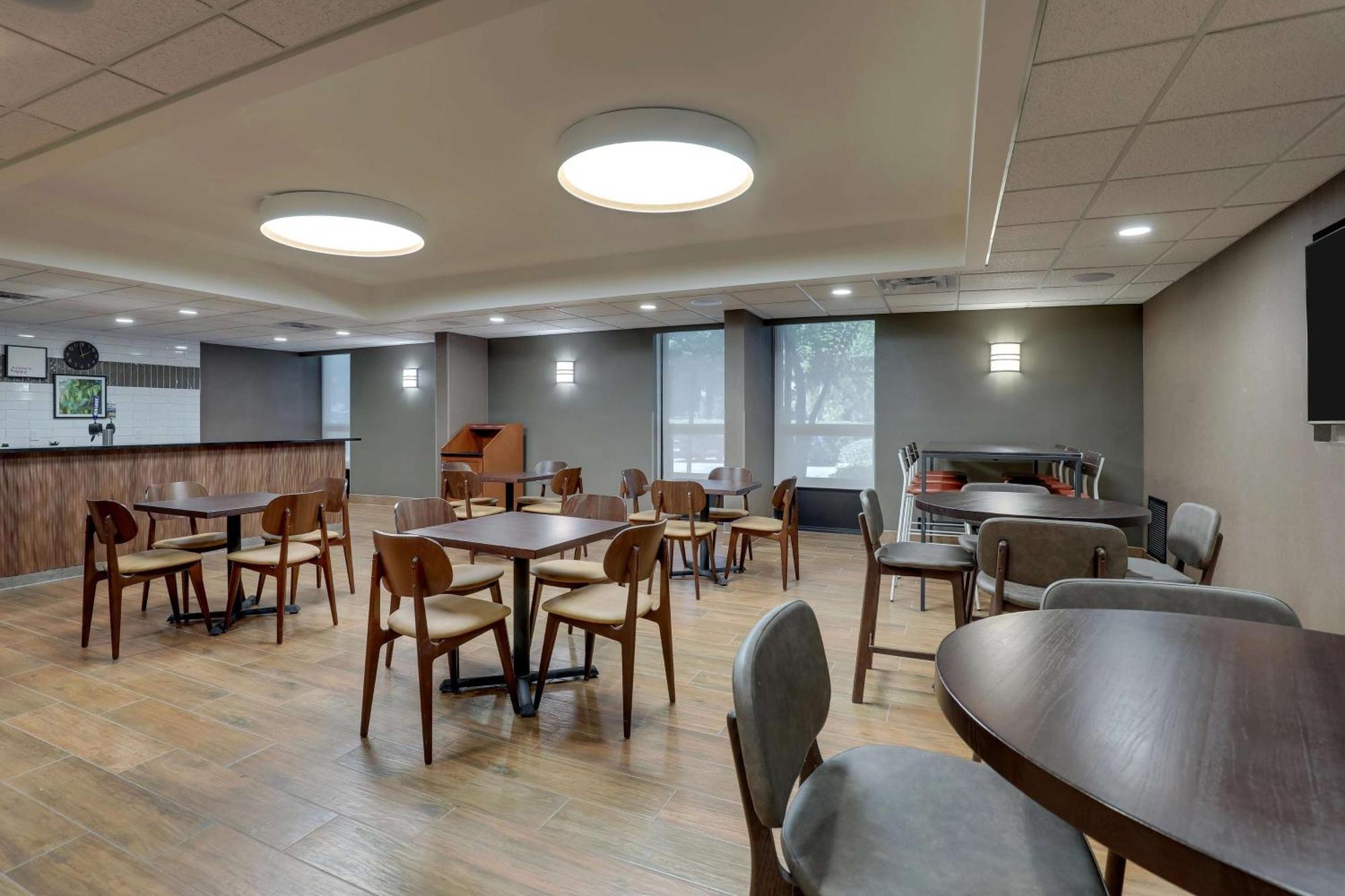 Drury Inn & Suites Charlotte University Place Dış mekan fotoğraf