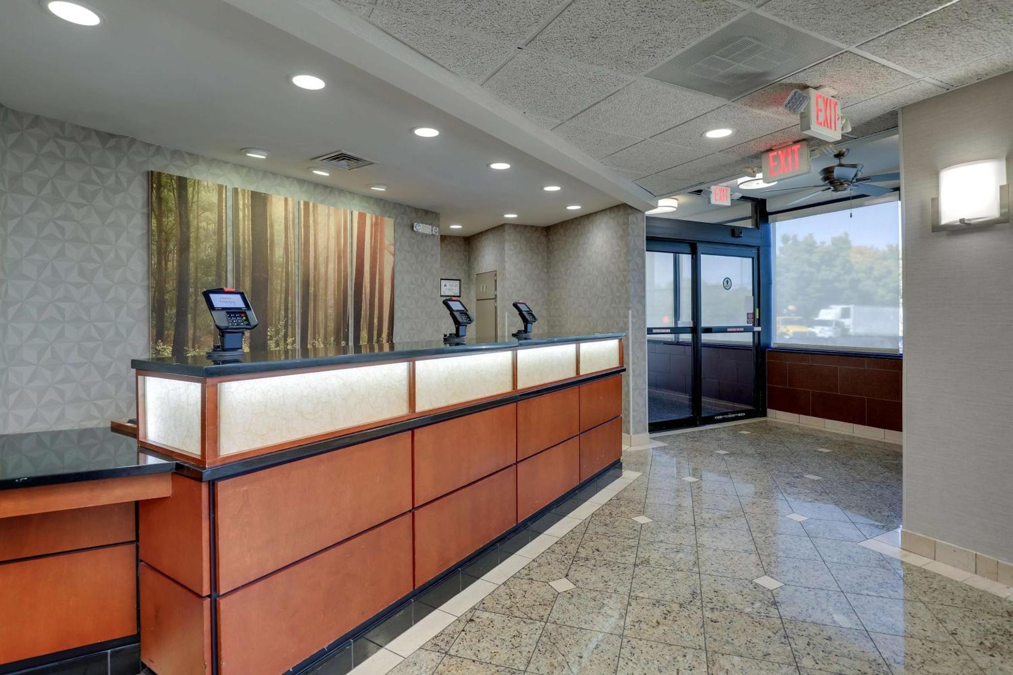 Drury Inn & Suites Charlotte University Place Dış mekan fotoğraf